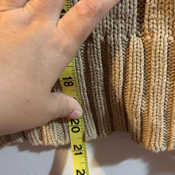 Old navy perfect fit size medium button up sweater - Picture 5 of 5